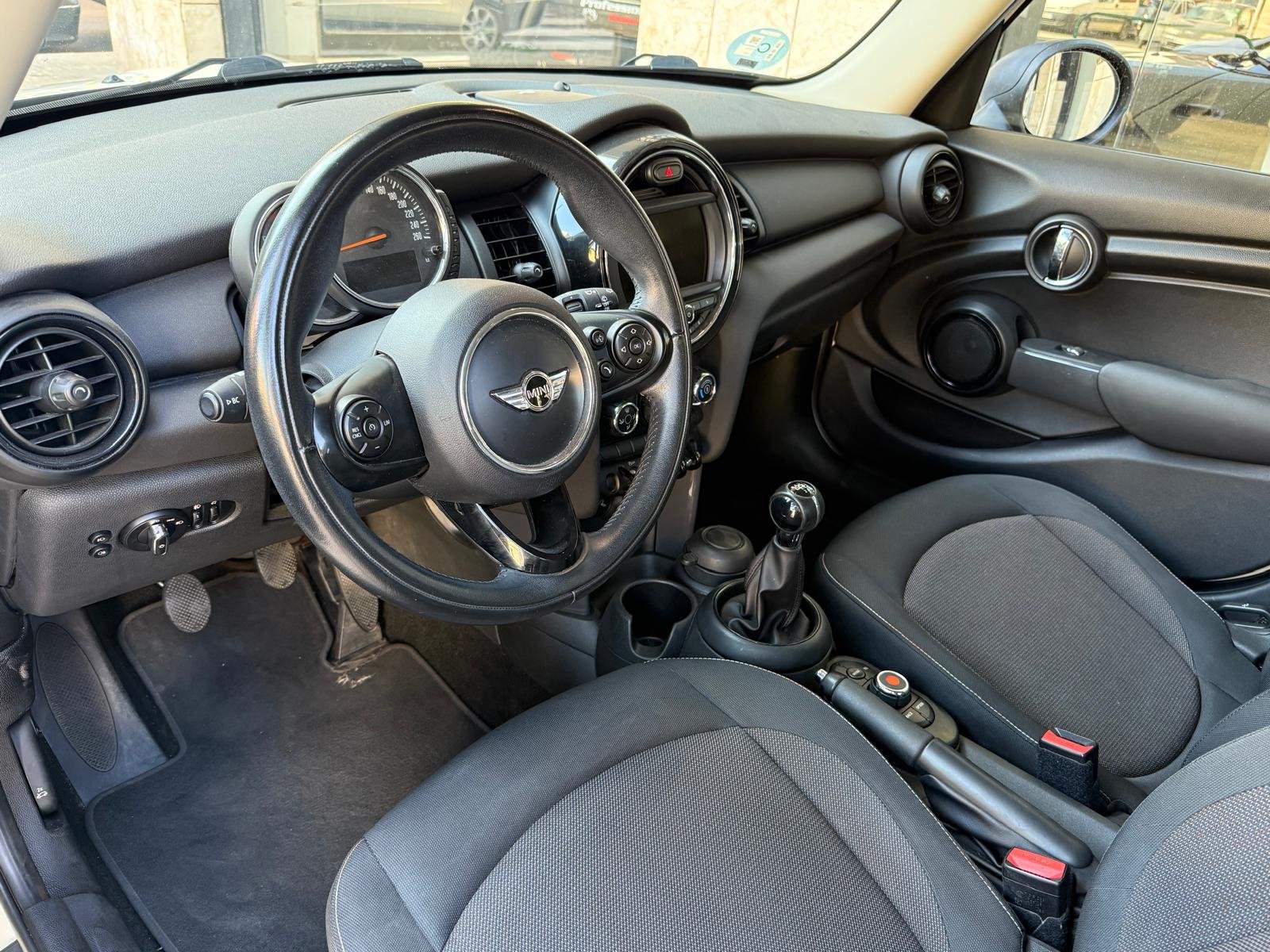 MINI COOPER D 5 PUERTAS
