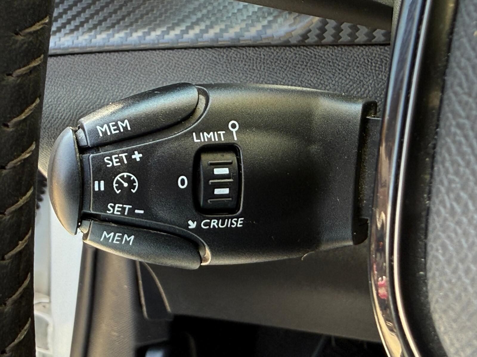 PEUGEOT 208 1.5 BLUEHDI ACTIVE