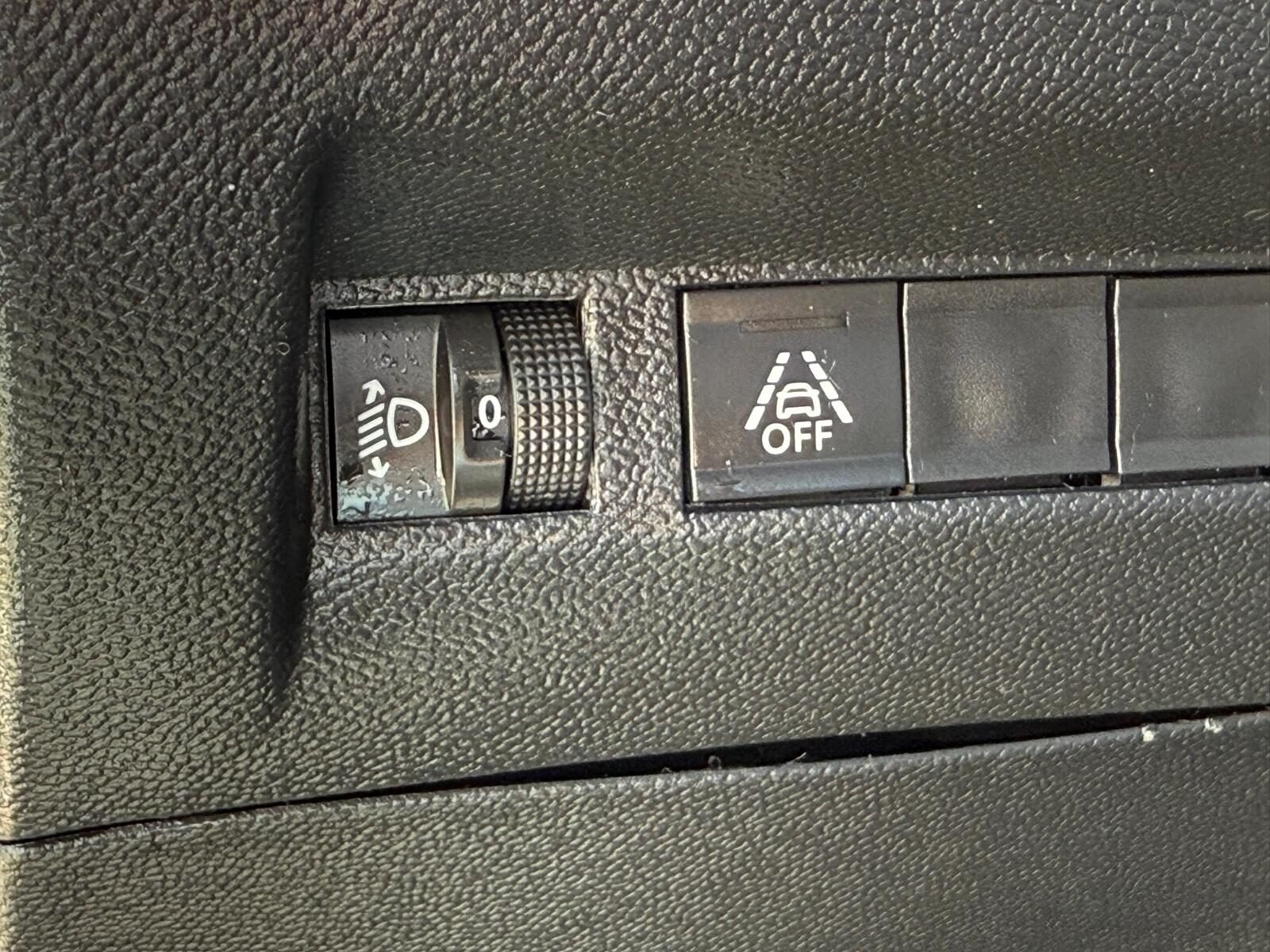 PEUGEOT 208 1.5 BLUEHDI ACTIVE