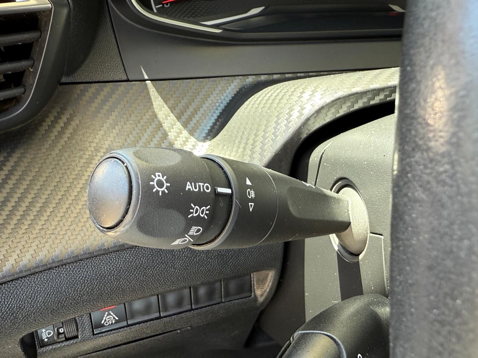 PEUGEOT 208 1.5 BLUEHDI ACTIVE