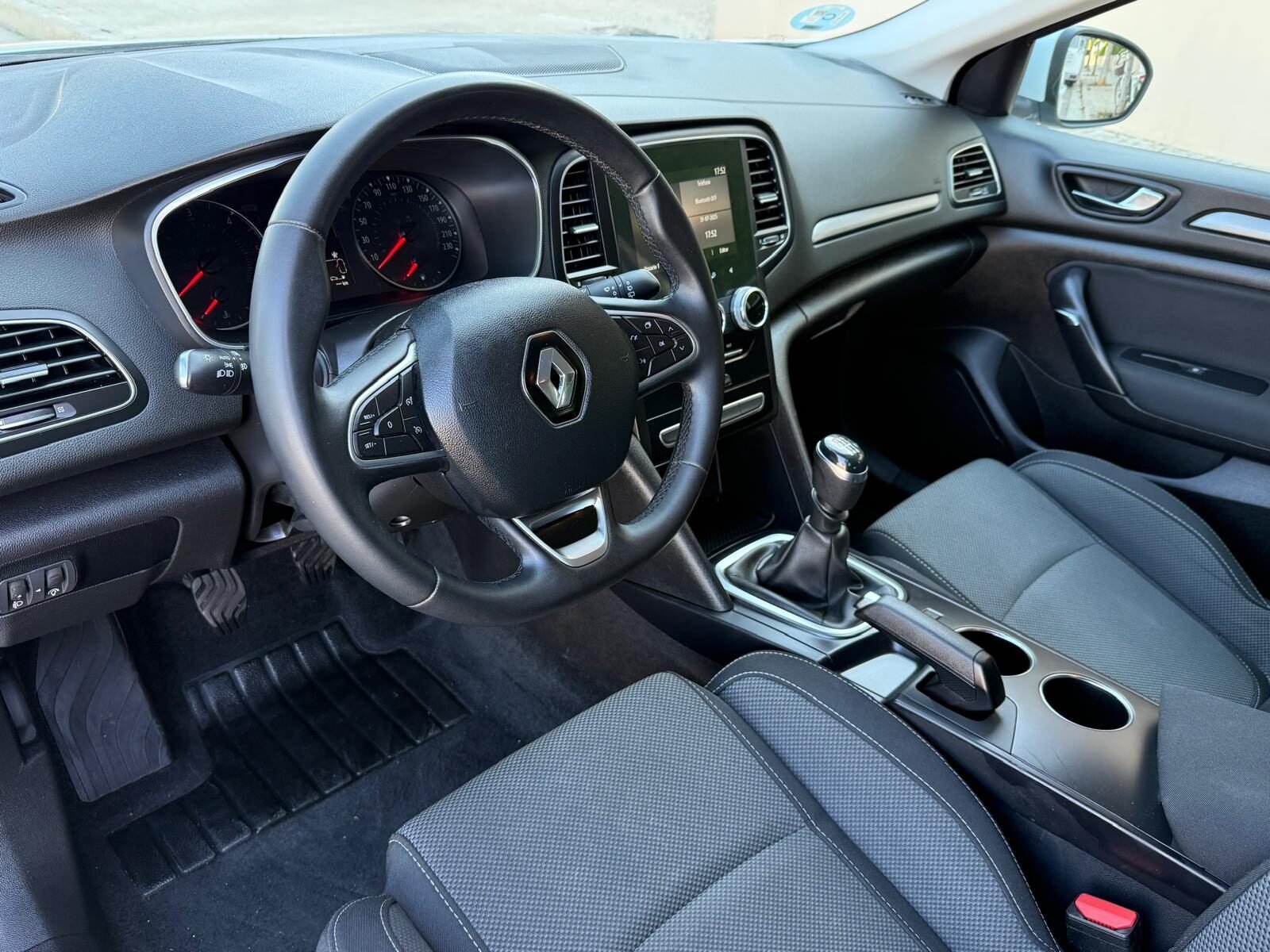 RENAULT Megane 1.5 Blue dCi Business 2023