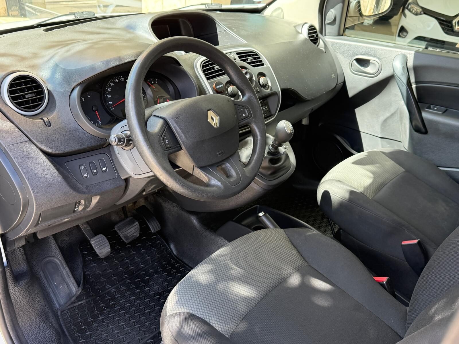 RENAULT Kangoo 1.5 BLUE DCI 95cv M1 6 VELOCIDADES